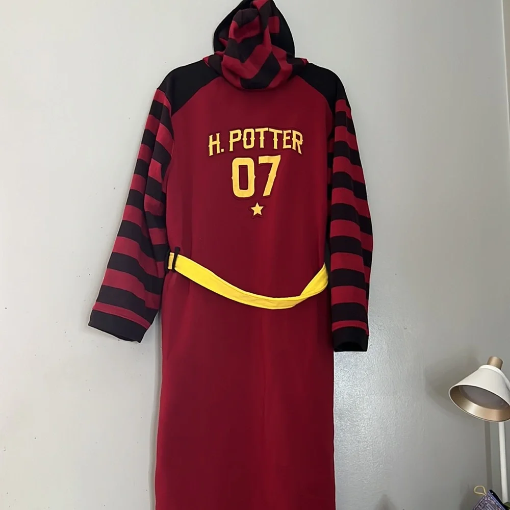 Hot Topic-Harry Potter Robe - Picture 4 of 4